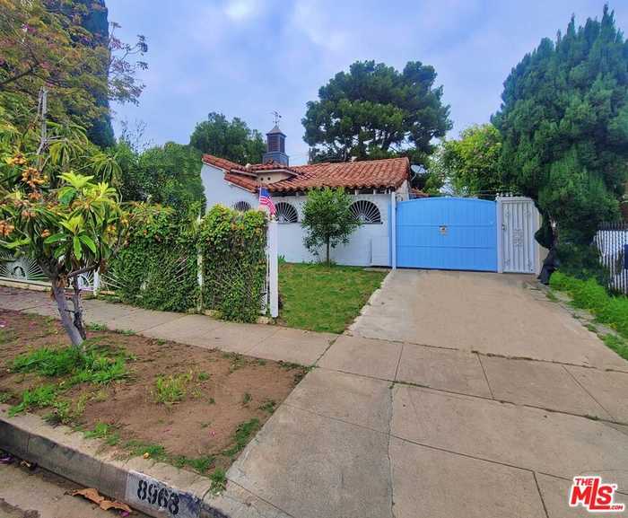 photo 2: 8963 David Avenue, Los Angeles CA 90034