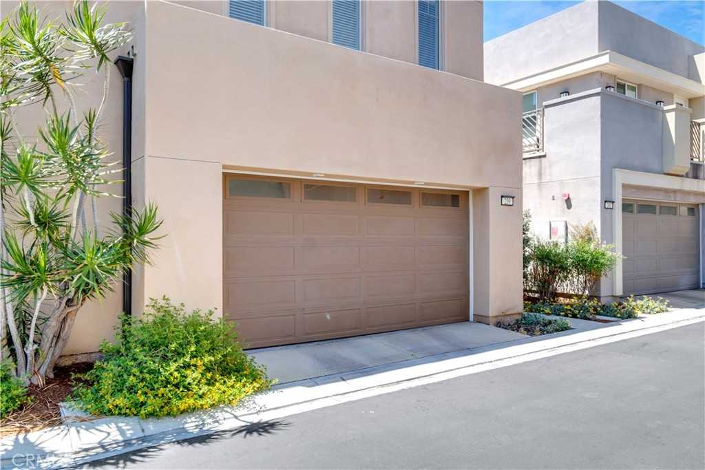 photo 3: 239 Radial, Irvine CA 92618