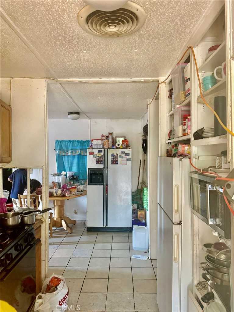 photo 3: 153 Barbara Street, Perris CA 92570