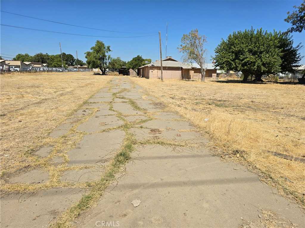 photo 1: 3144 E Childs Avenue, Merced CA 95341