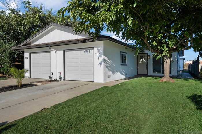 photo 1: 734 736 S Wisconsin Ave, Fallbrook CA 92028