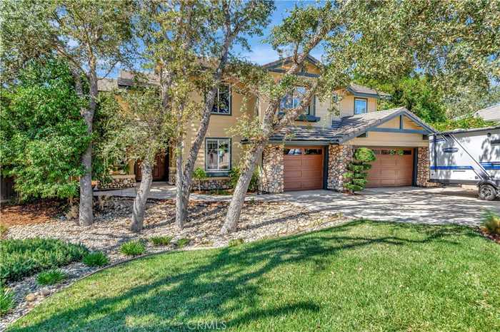 photo 2: 522 Laurelwood Drive, Paso Robles CA 93446