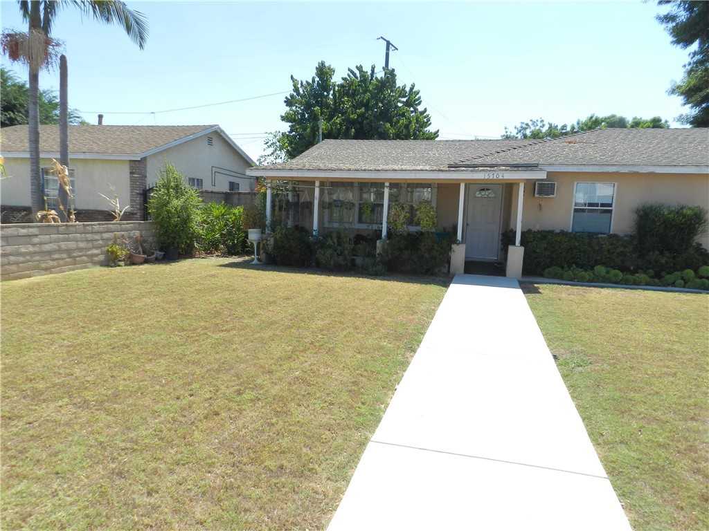 photo 2: 15704 Francisquito Avenue, La Puente CA 91744