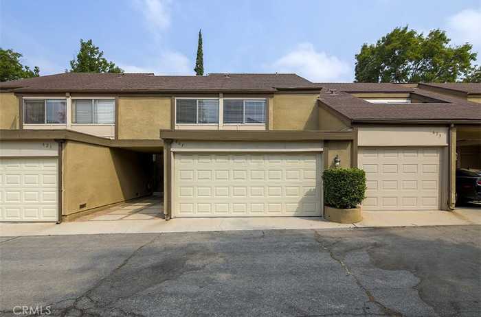 photo 2: 627 Greendale Lane, Pomona CA 91767