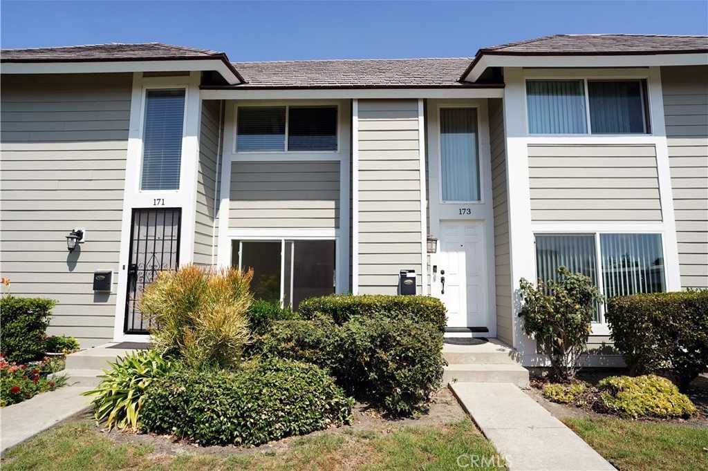 photo 1: 173 Oval Road Unit 2, Irvine CA 92604