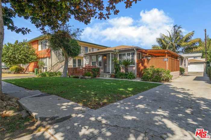 photo 2: 2492 Corinth Avenue, Los Angeles CA 90064