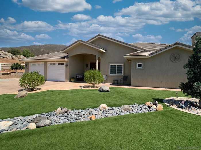 photo 2: 3083 Sebastian Drive, Alpine CA 91901