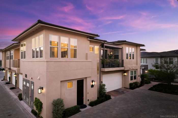 photo 2: 16750 Coyote Bush Dr Unit 61, San Diego CA 92127