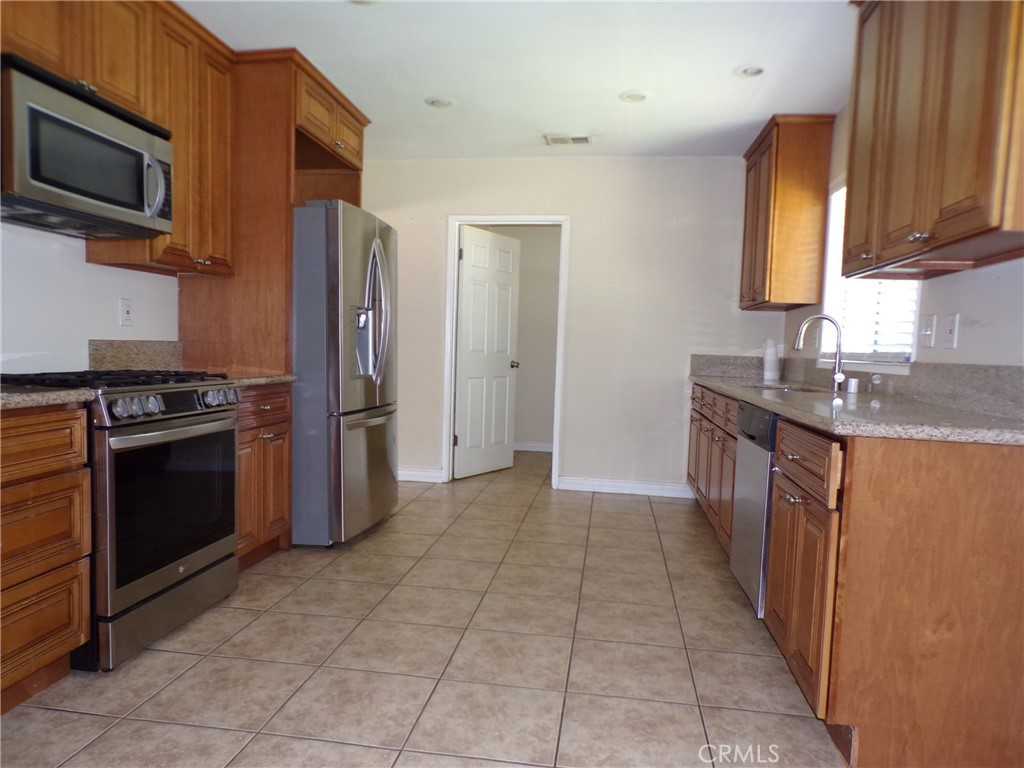 photo 2: 4066 Tenango Road, Claremont CA 91711