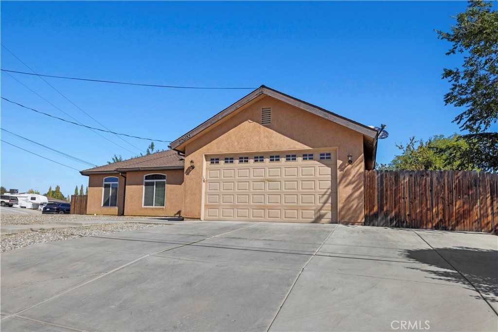 photo 2: 22600 Jerry Drive, Tehachapi CA 93561