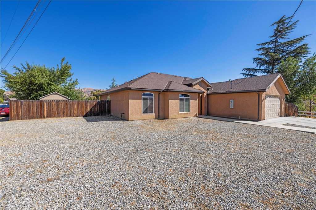 photo 3: 22600 Jerry Drive, Tehachapi CA 93561