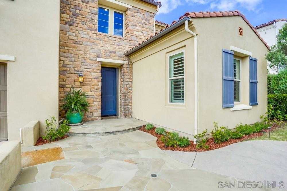 photo 3: 15614 Peters Stone Ct, San Diego CA 92127