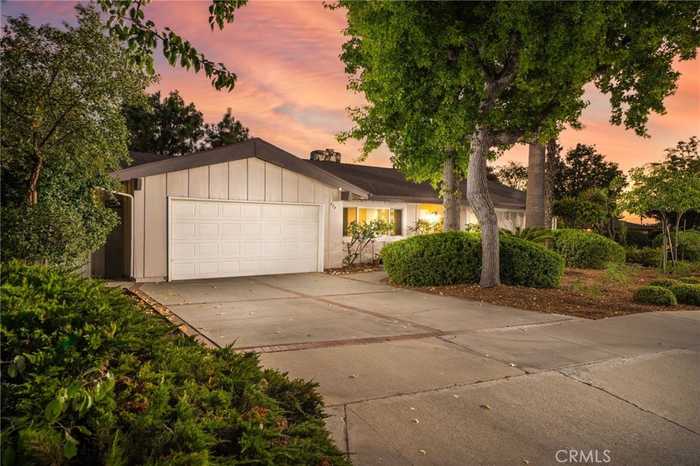 photo 2: 994 Richmond Drive, Claremont CA 91711