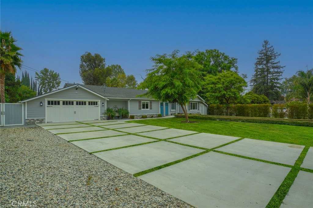 photo 3: 6009 Oakdale Avenue, Woodland Hills CA 91367