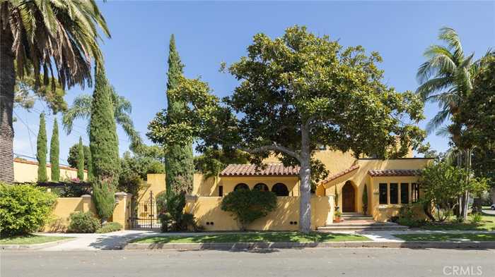 photo 2: 100 Temple Avenue, Long Beach CA 90803