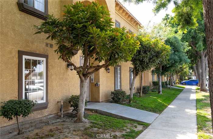 photo 2: 2936 Belgrave Avenue Unit 205, Huntington Park CA 90255