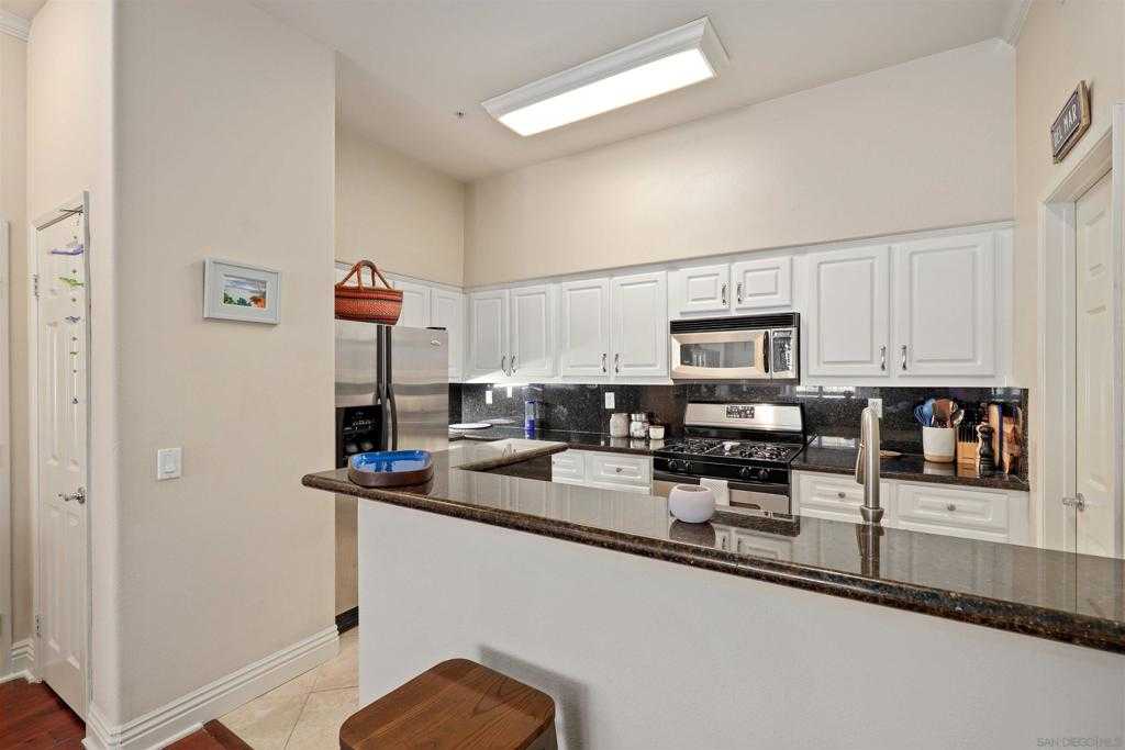 photo 3: 12368 Carmel Country Rd Unit 306, San Diego CA 92130