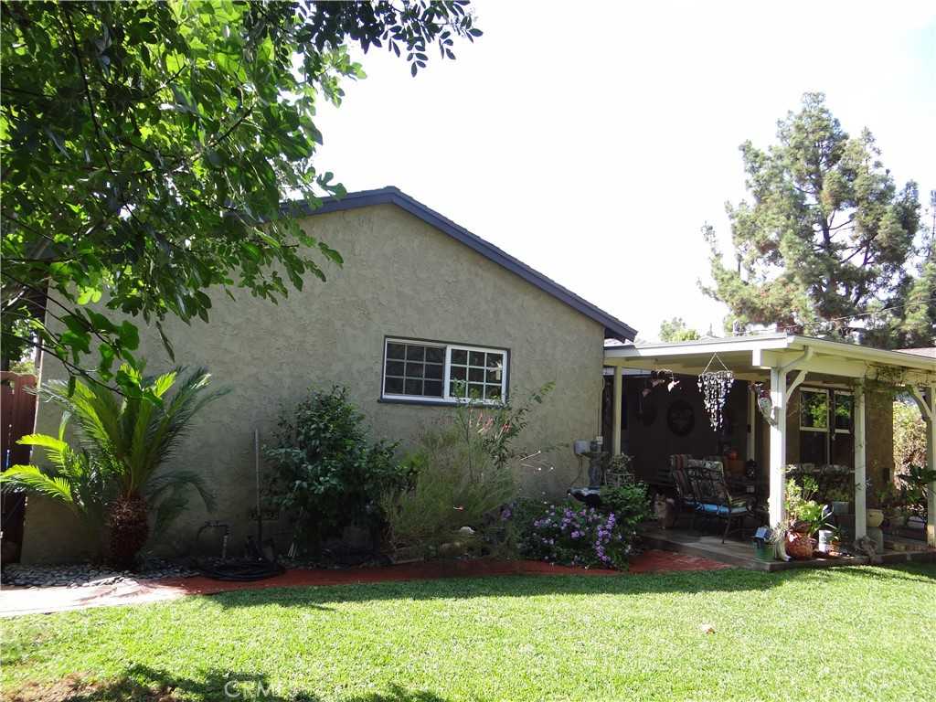 photo 3: 8848 Oakdale Avenue, Northridge CA 91324