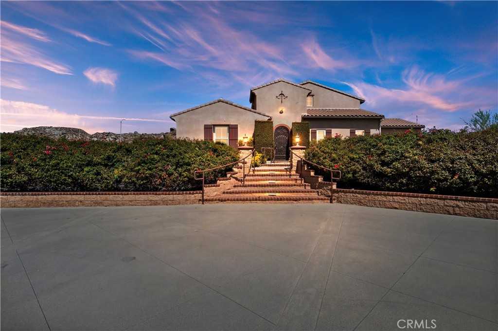 photo 1: 17650 Burl Hollow Drive, Riverside CA 92504