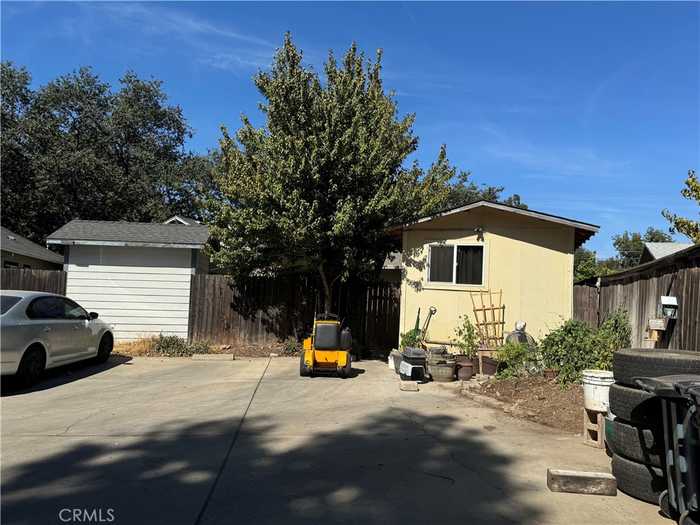 photo 8: 963 E 16th Street, Chico CA 95928