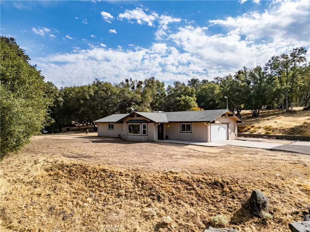 photo 1: 3342 Windy Hollow Road, Mariposa CA 95338