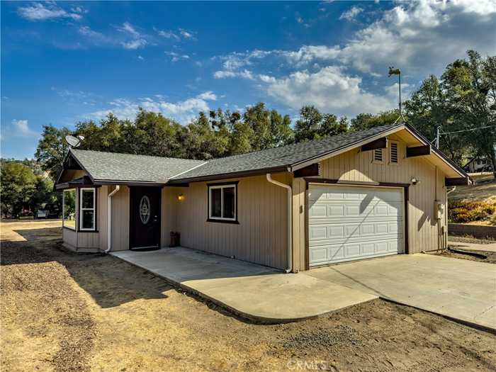 photo 2: 3342 Windy Hollow Road, Mariposa CA 95338