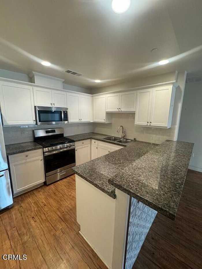 photo 2: 1008 Los Angeles Avenue Unit 106, Ventura CA 93004