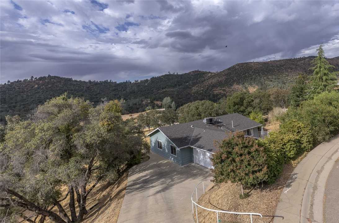 photo 1: 5236 Mueller Court, Mariposa CA 95338