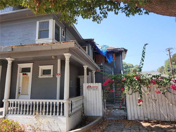 photo 2: 725 N Gordon Street, Pomona CA 91768