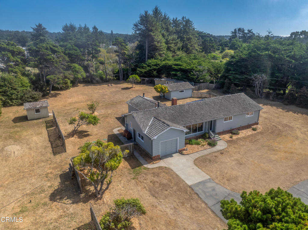 photo 3: 18601 Cypress Road, Fort Bragg CA 95437