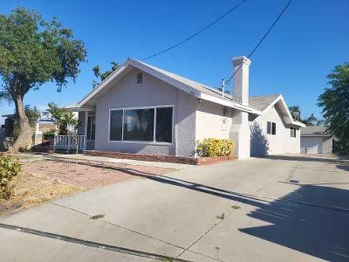 photo 1: 10436 Gramercy Place, Riverside CA 92505