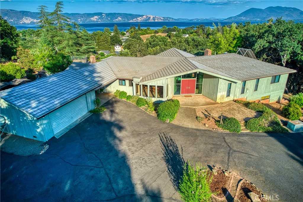 photo 3: 807 Crystal Lake Way, Lakeport CA 95453