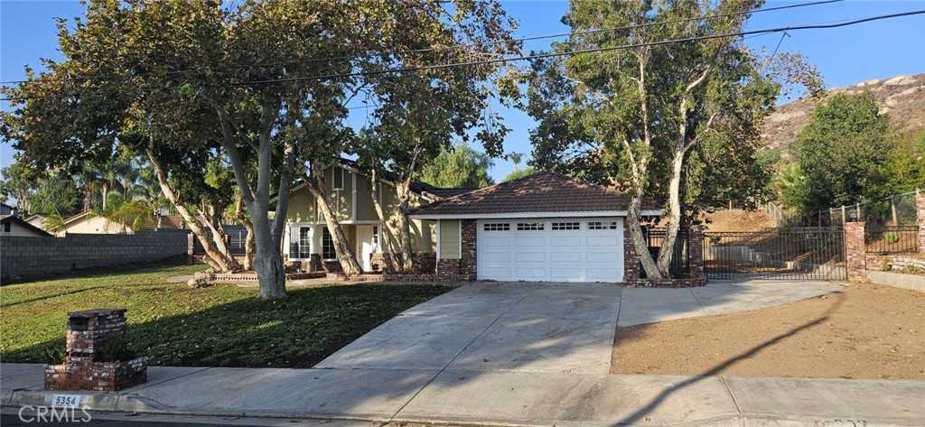 photo 1: 5354 Golden Avenue, Riverside CA 92505