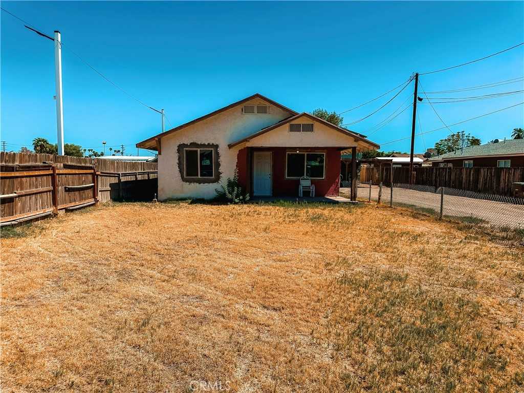 photo 1: 430 N 3rd Street, Blythe CA 92225