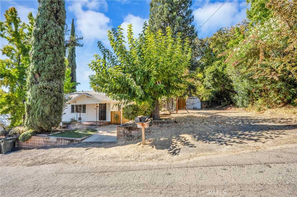 photo 3: 1155 North Street, Lakeport CA 95453