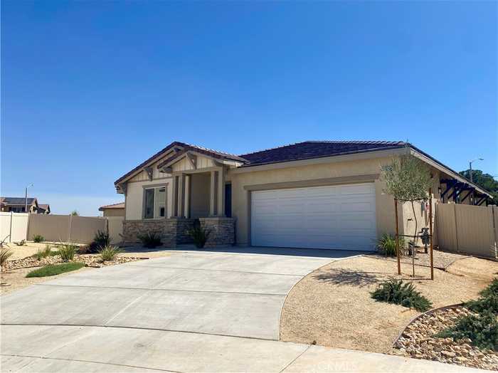 photo 2: 38018 Coral Bell Circle, Palmdale CA 93550