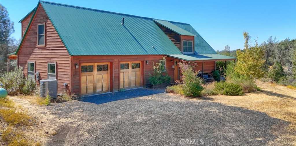 photo 1: 6013 Plumbar Creek Road, Mariposa CA 95338