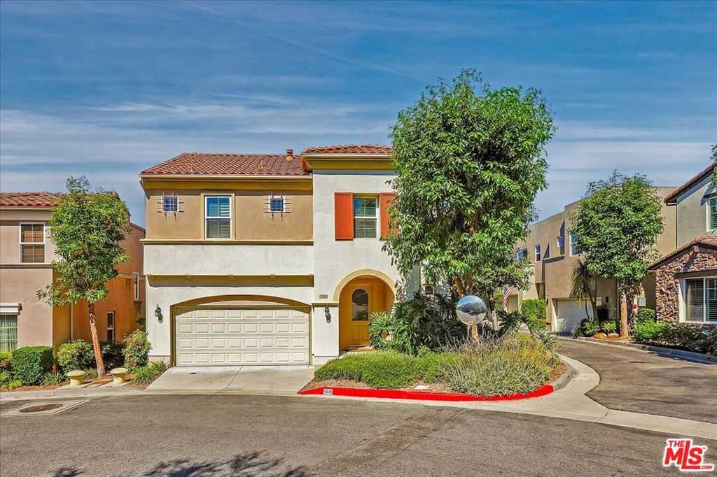 photo 3: 5649 Como Circle, Woodland Hills CA 91367