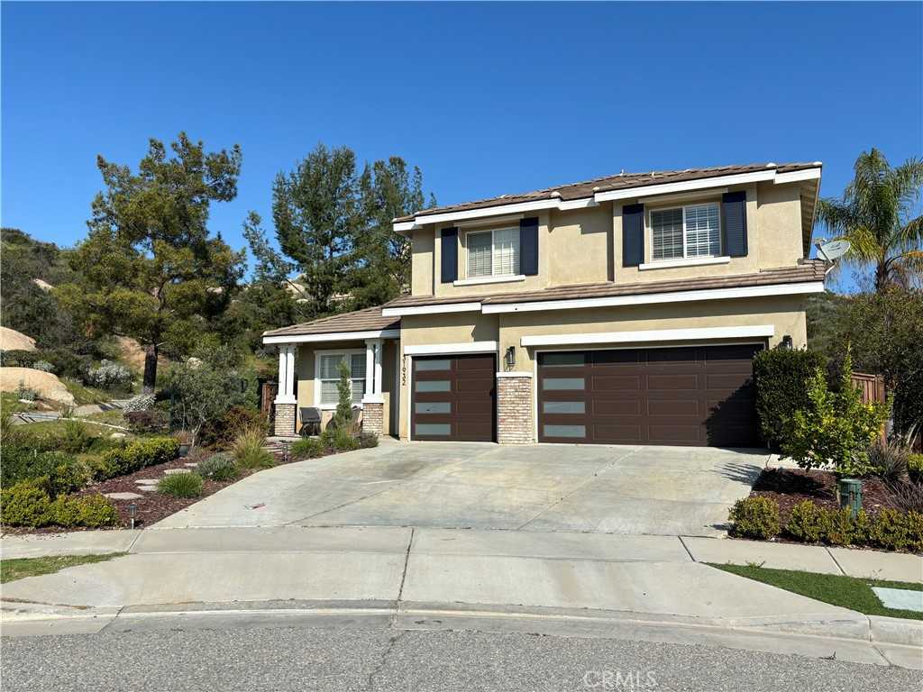 photo 1: 31932 Hollyhock Way, Lake Elsinore CA 92532