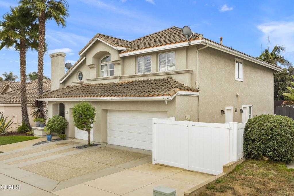 photo 3: 8370 Solano Street, Ventura CA 93004