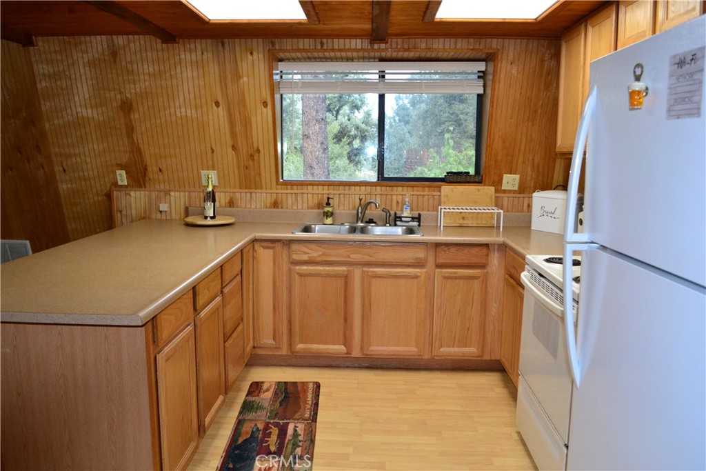 photo 2: 2316 Maplewood Way, Pine Mountain Club CA 93222