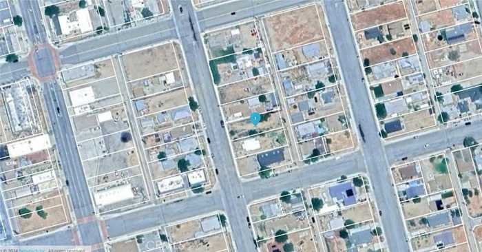 photo 1: 15824 l st., Mojave CA 93501