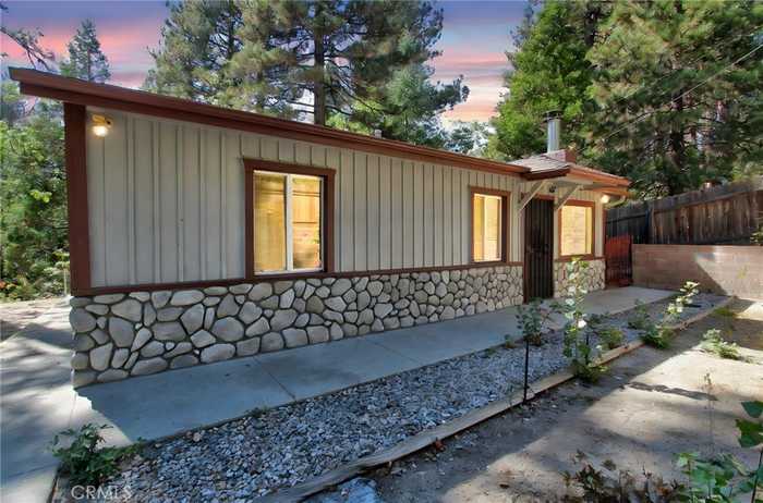 photo 1: 32159 Cove Circle, Running Springs CA 92382