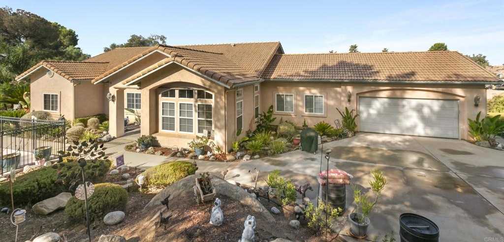 photo 3: 2532 Quail Creek Place, Alpine CA 91901