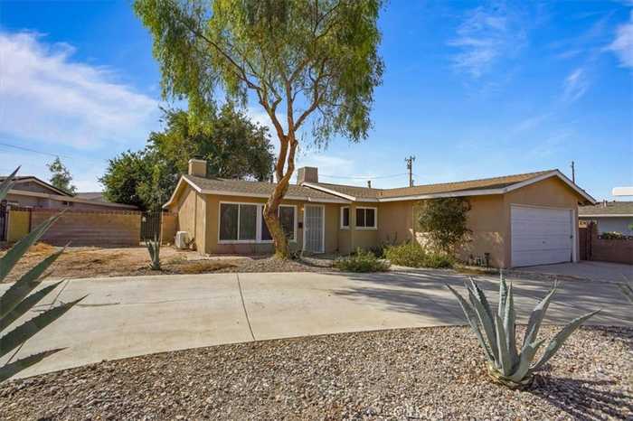 photo 1: 128 Taintor Road, Palmdale CA 93550