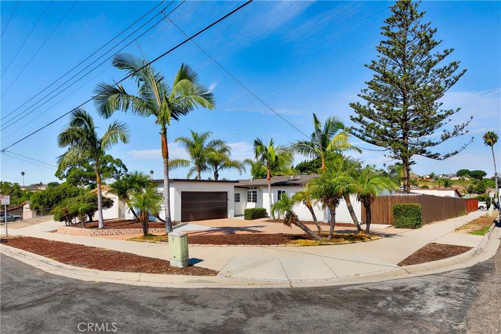 photo 1: 4090 Thomas Street, Oceanside CA 92056