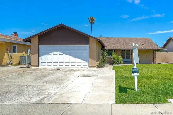 photo 2: 14534 Scarboro St, Poway CA 92064