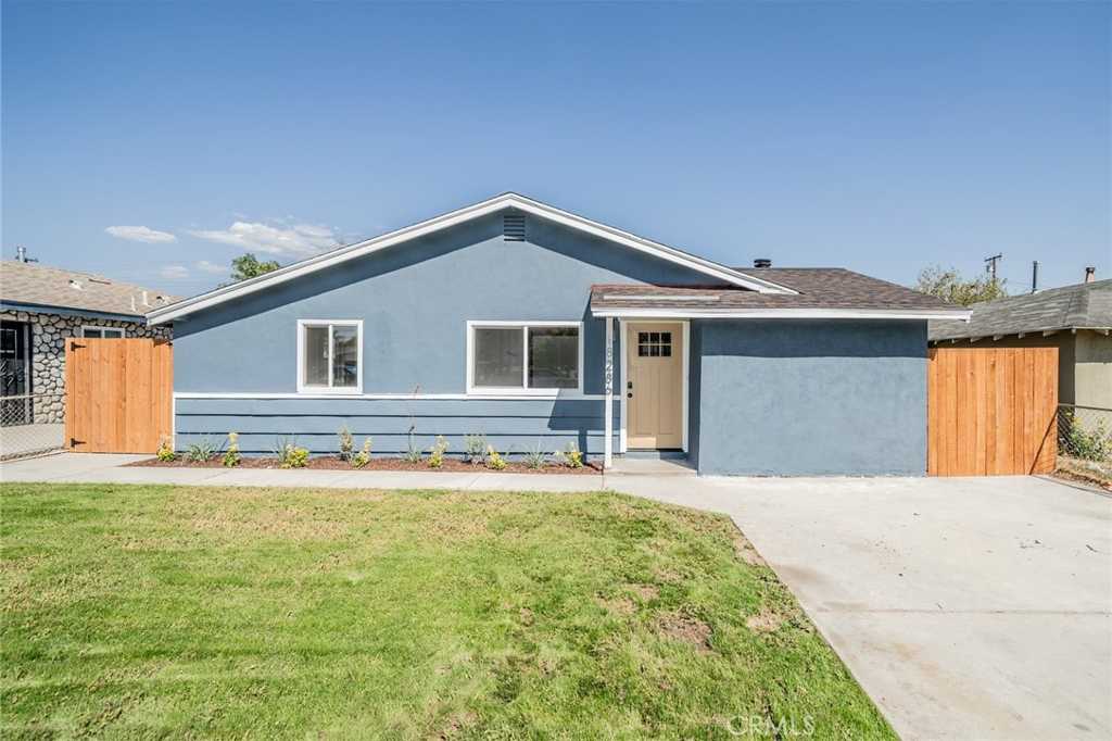 photo 1: 18286 10th Street, Bloomington CA 92316