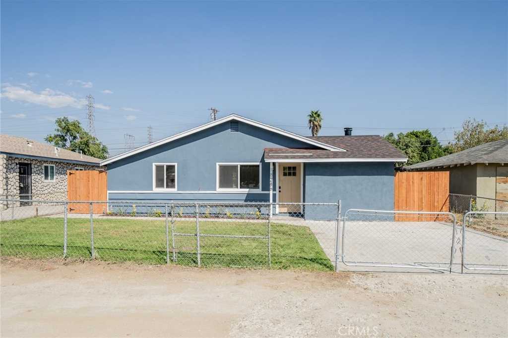 photo 3: 18286 10th Street, Bloomington CA 92316