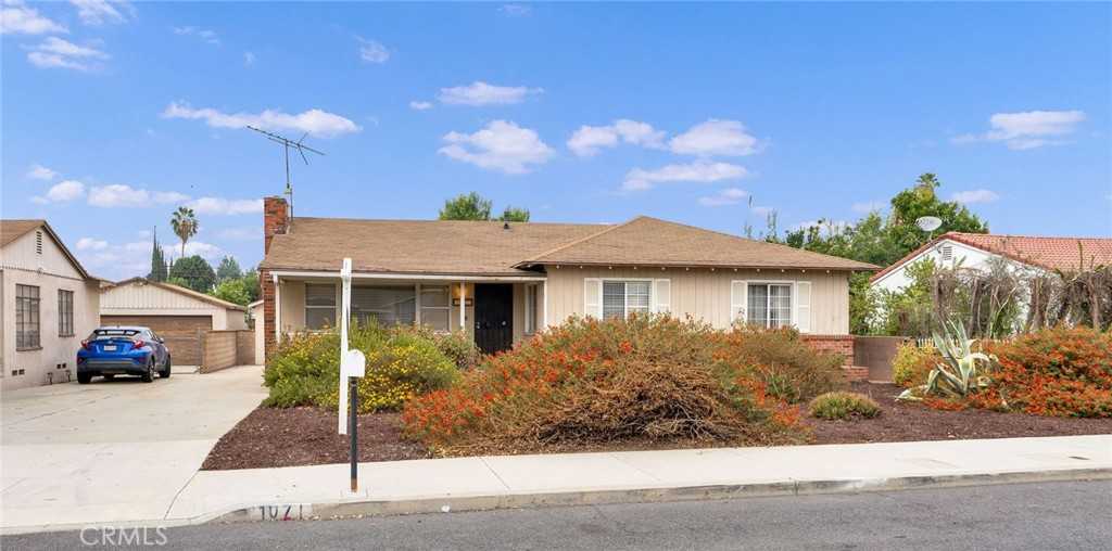 photo 1: 1071 Arroyo Park Drive, Pomona CA 91768